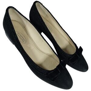 TALBOTS! BLACK GENUINE SUEDE LEATHER, VELVET BOW, RIBBON EDGED FLATS! SZ 8N